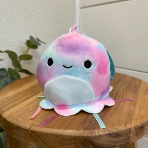 NWT squishmallows “Krisa” pink and blue jellyfish  3” squish clip on key chain